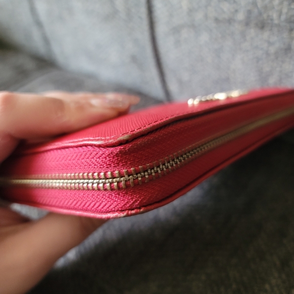 Michael Kors Jet Set Travel Continental Red Leather Wallet - Picture 7 of 16